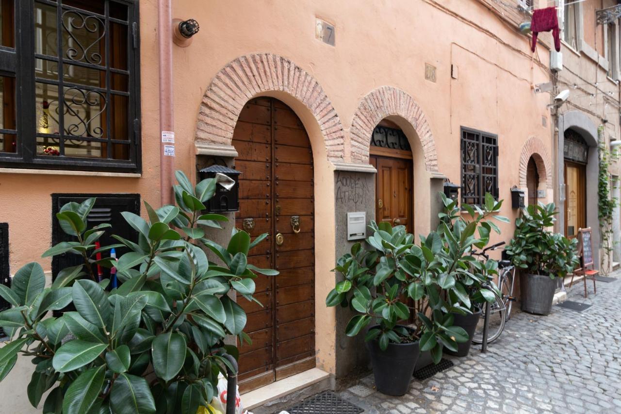 Trastevere Four Seasons Trilussa 1 Rome Exterior photo